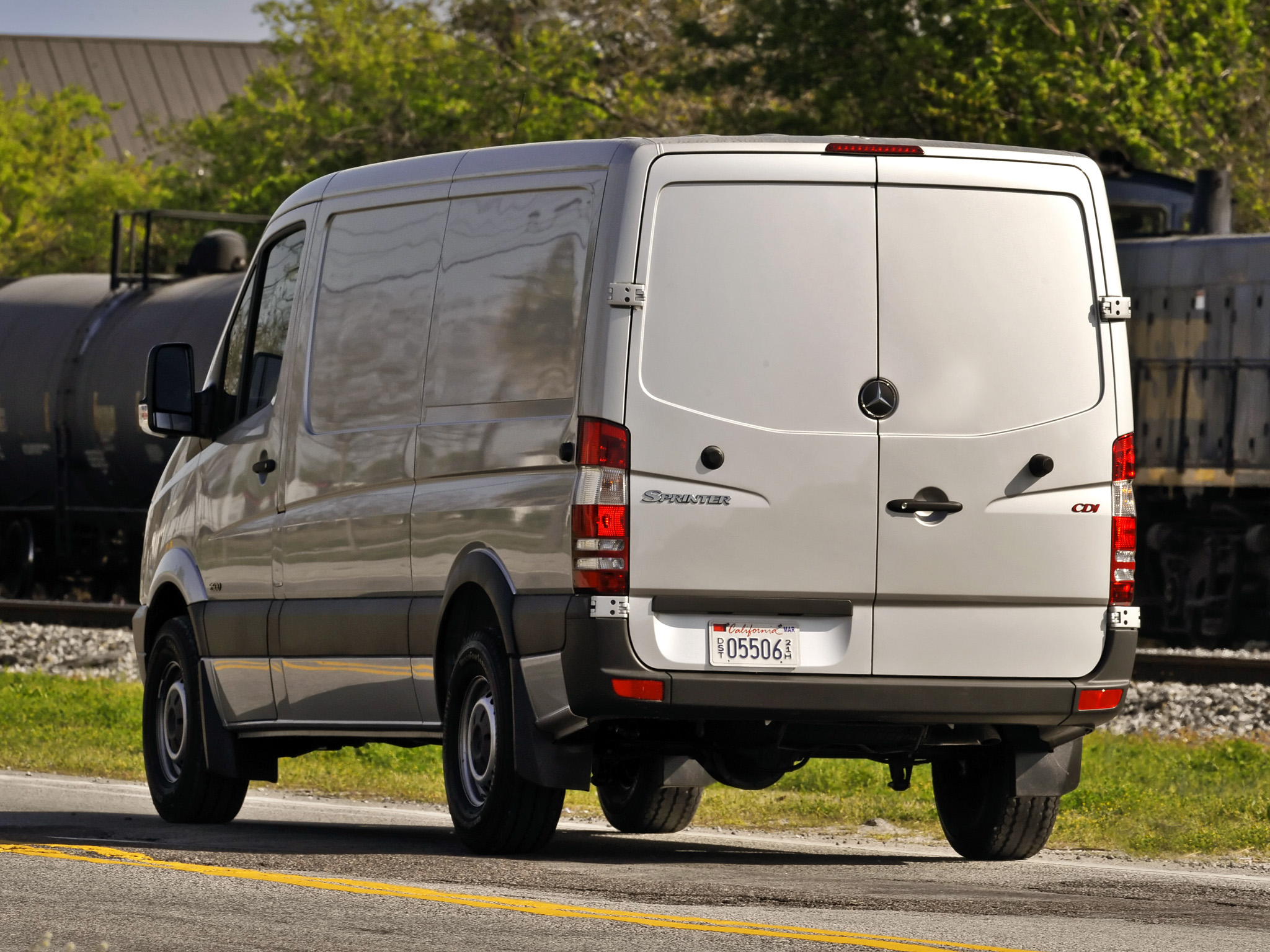 Комплектация Mercedes-Benz Sprinter Fourgon (Мерседес Бенц Спринтер фургон)  Базовая 519 CDI AT L2H2. Купить в Серпухове. Технические характеристики и  цена